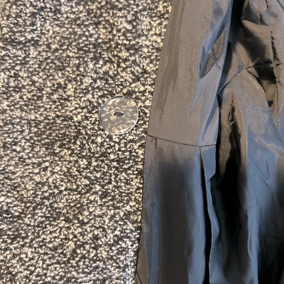 Women’s Fall Jacket - Picture 4 of 5